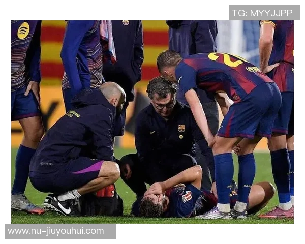 足球巨星泪洒赛场的瞬间:那些令球迷心碎的时刻 足球巨星泪洒赛场的瞬间:那些令球迷心碎的时刻